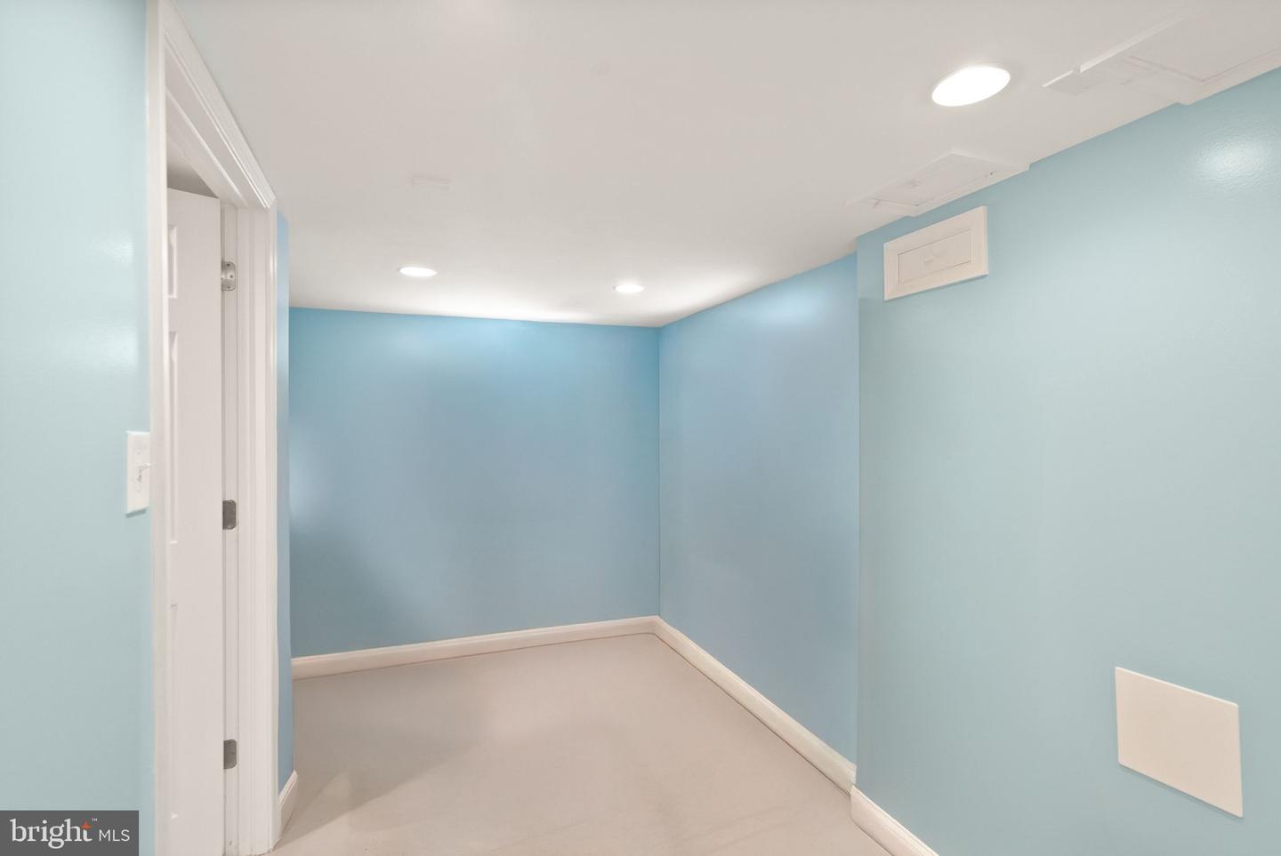 7019 STRATHMORE ST, FALLS CHURCH, Virginia 22042, 4 Bedrooms Bedrooms, ,2 BathroomsBathrooms,Residential,For sale,7019 STRATHMORE ST,VAFX2240944 MLS # VAFX2240944