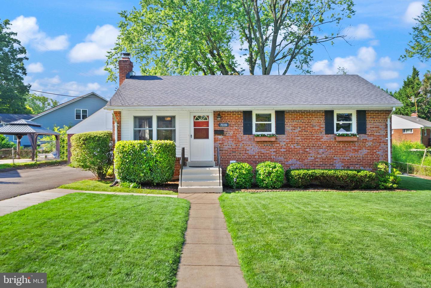 7019 STRATHMORE ST, FALLS CHURCH, Virginia 22042, 4 Bedrooms Bedrooms, ,2 BathroomsBathrooms,Residential,For sale,7019 STRATHMORE ST,VAFX2240944 MLS # VAFX2240944