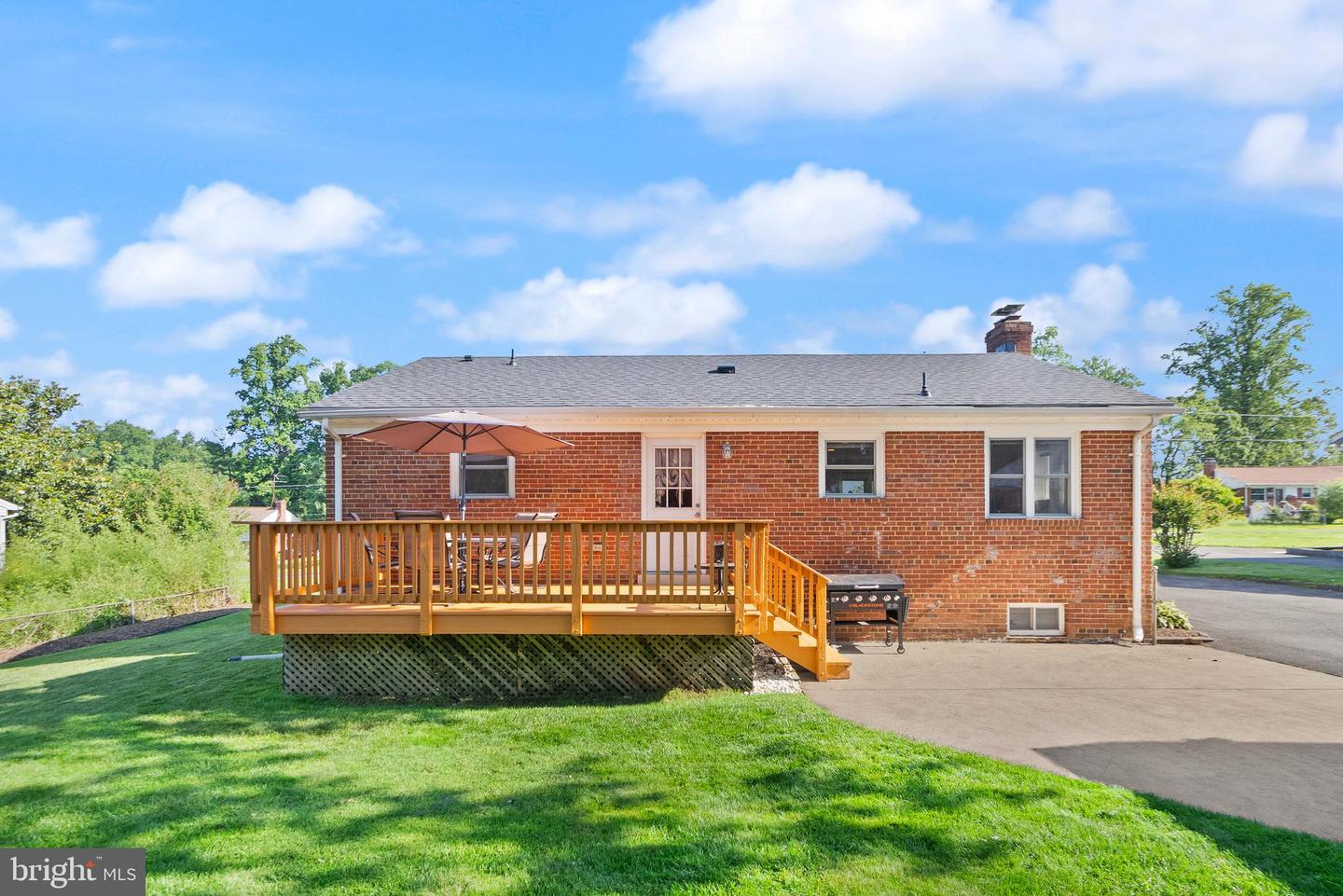 7019 STRATHMORE ST, FALLS CHURCH, Virginia 22042, 4 Bedrooms Bedrooms, ,2 BathroomsBathrooms,Residential,For sale,7019 STRATHMORE ST,VAFX2240944 MLS # VAFX2240944