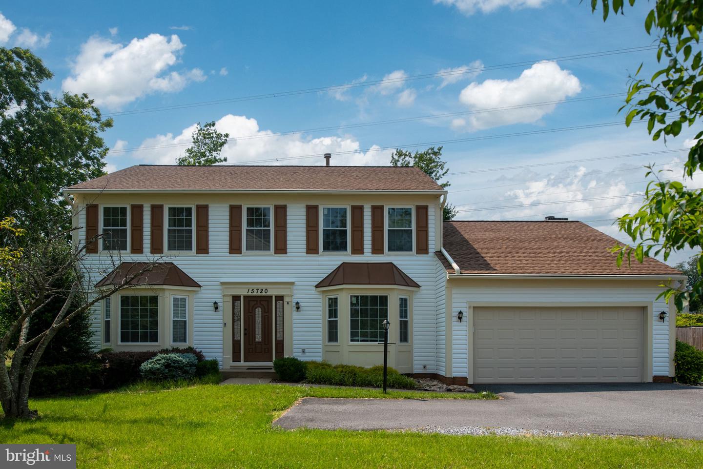 15720 BEAU RIDGE DR, WOODBRIDGE, Virginia 22193, 4 Bedrooms Bedrooms, ,2 BathroomsBathrooms,Residential,For sale,15720 BEAU RIDGE DR,VAPW2094734 MLS # VAPW2094734