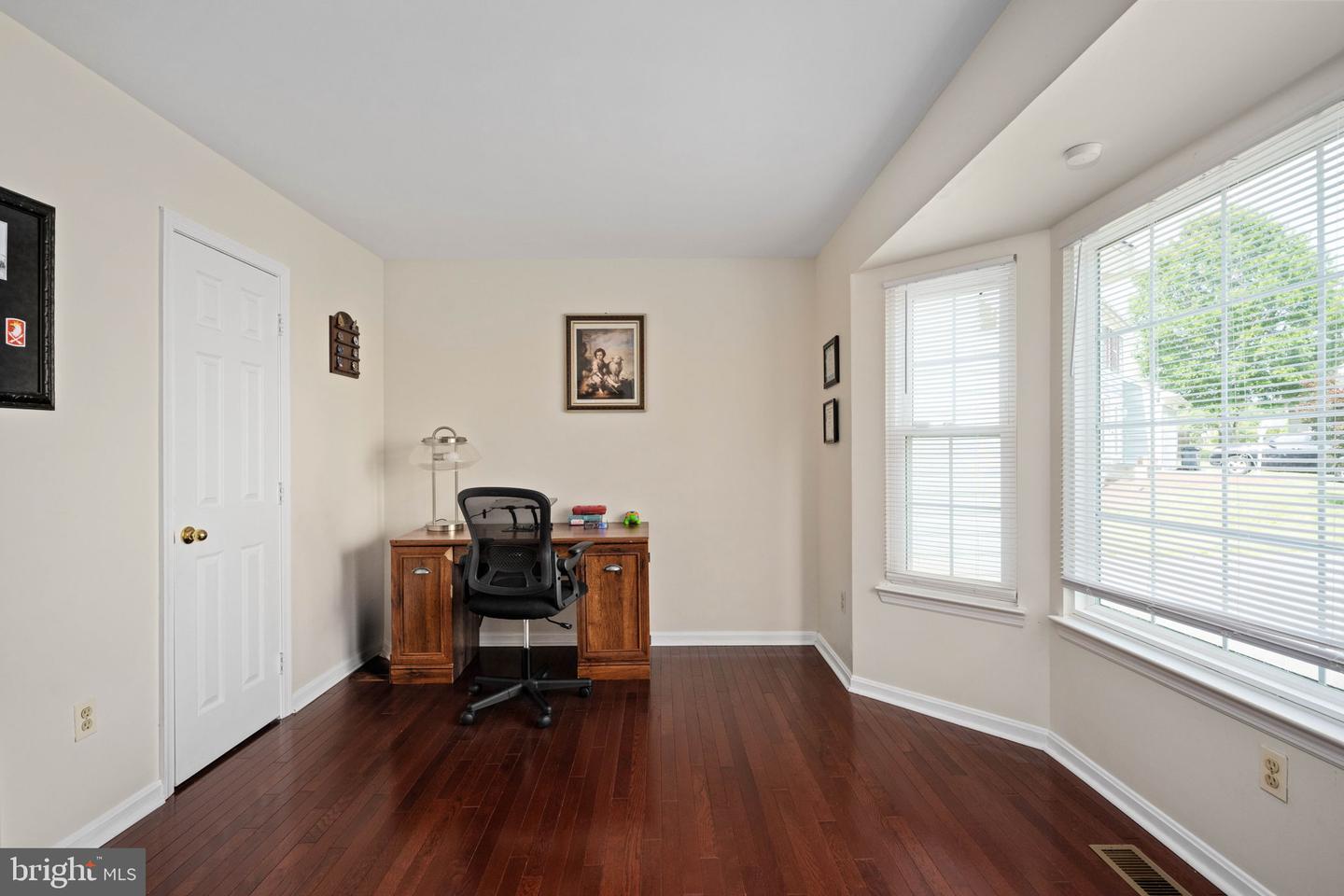 15720 BEAU RIDGE DR, WOODBRIDGE, Virginia 22193, 4 Bedrooms Bedrooms, ,2 BathroomsBathrooms,Residential,For sale,15720 BEAU RIDGE DR,VAPW2094734 MLS # VAPW2094734