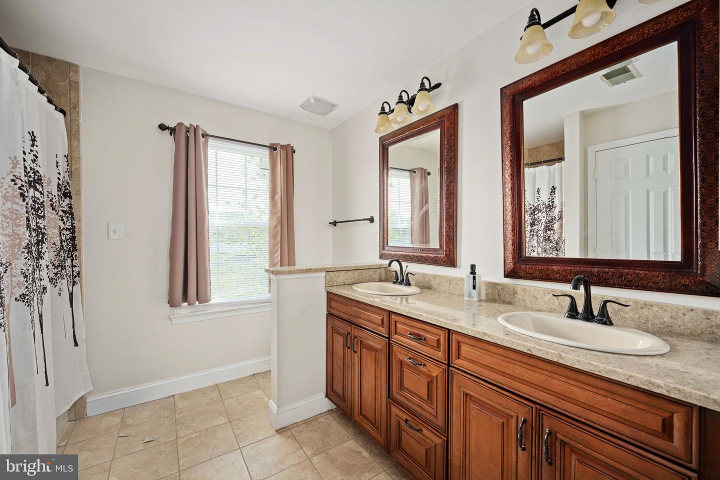 15720 BEAU RIDGE DR, WOODBRIDGE, Virginia 22193, 4 Bedrooms Bedrooms, ,2 BathroomsBathrooms,Residential,For sale,15720 BEAU RIDGE DR,VAPW2094734 MLS # VAPW2094734