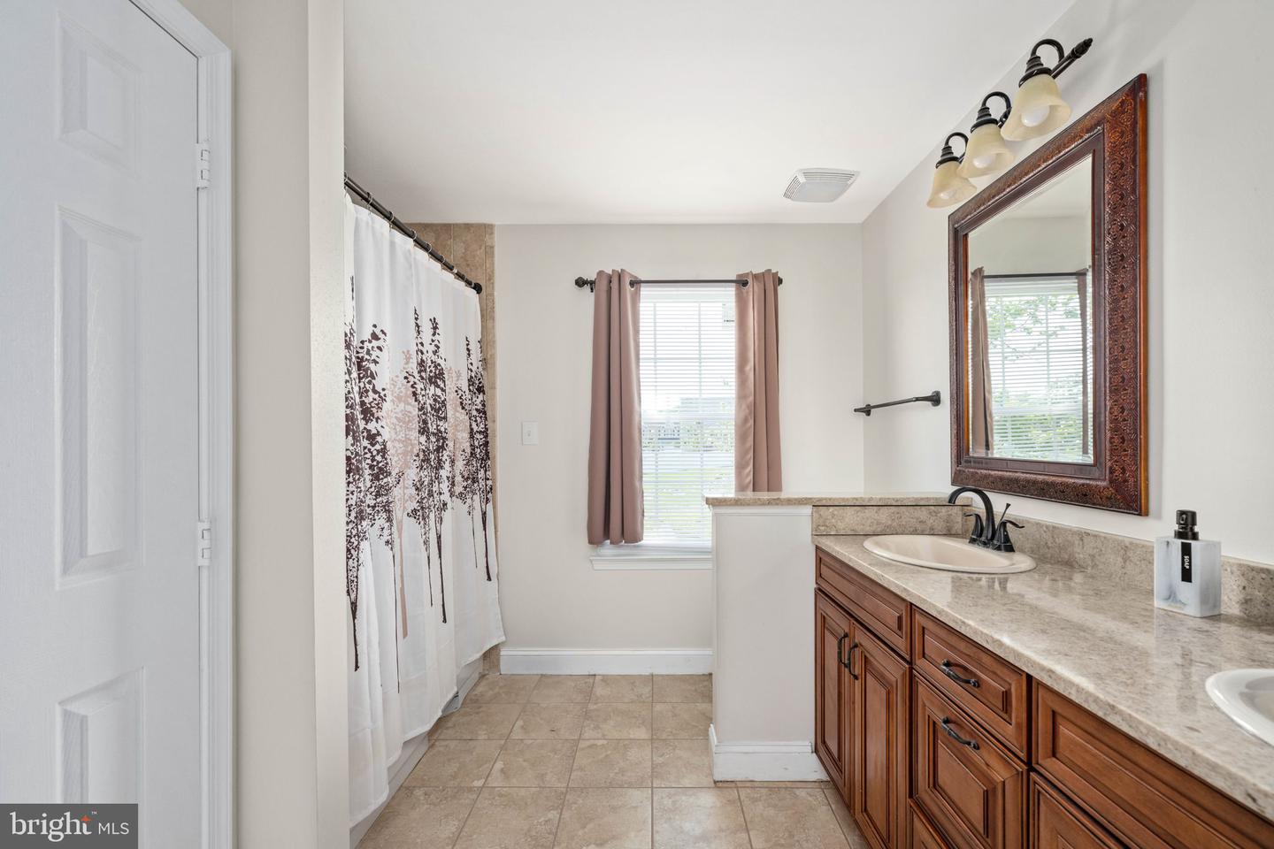 15720 BEAU RIDGE DR, WOODBRIDGE, Virginia 22193, 4 Bedrooms Bedrooms, ,2 BathroomsBathrooms,Residential,For sale,15720 BEAU RIDGE DR,VAPW2094734 MLS # VAPW2094734