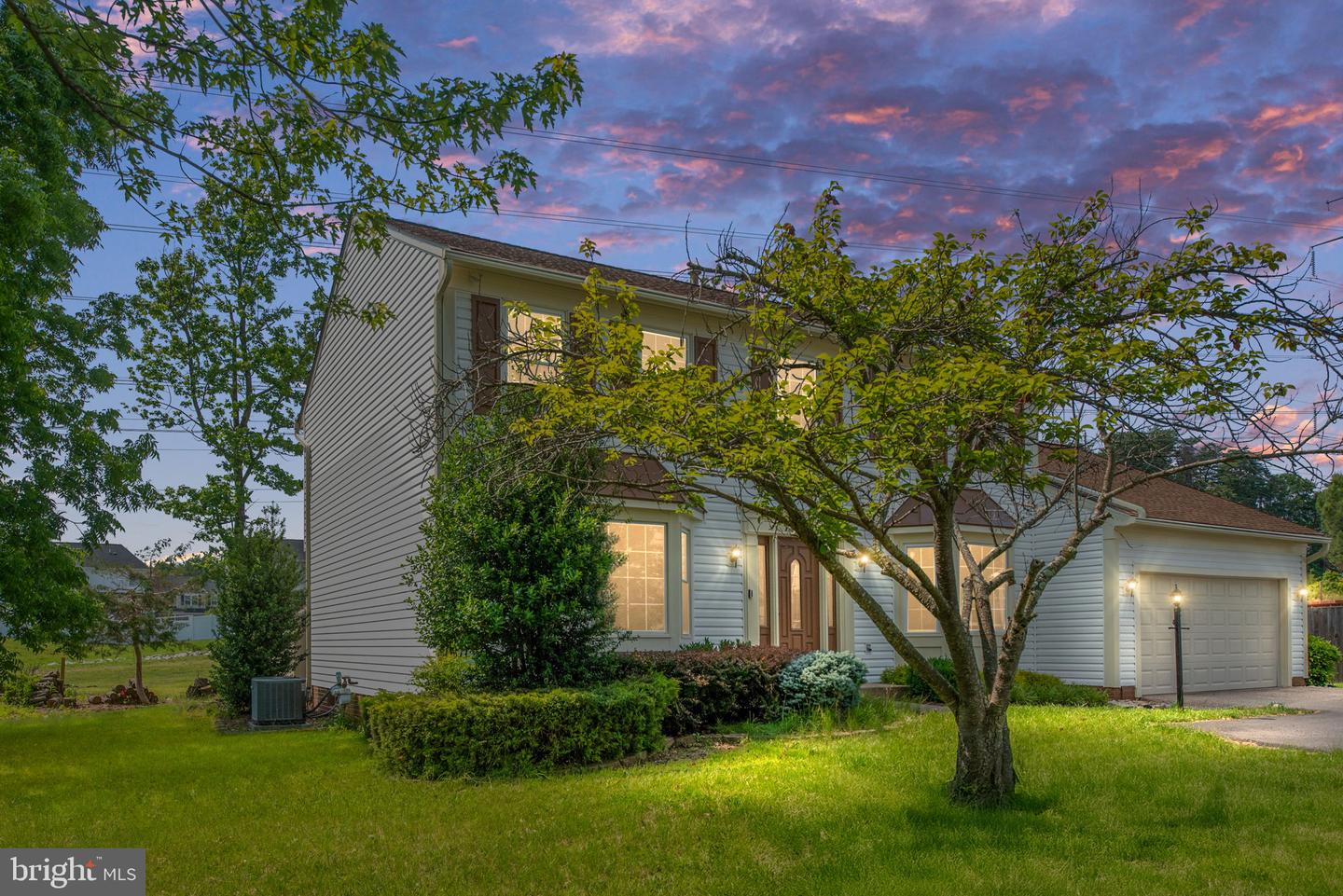 15720 BEAU RIDGE DR, WOODBRIDGE, Virginia 22193, 4 Bedrooms Bedrooms, ,2 BathroomsBathrooms,Residential,For sale,15720 BEAU RIDGE DR,VAPW2094734 MLS # VAPW2094734