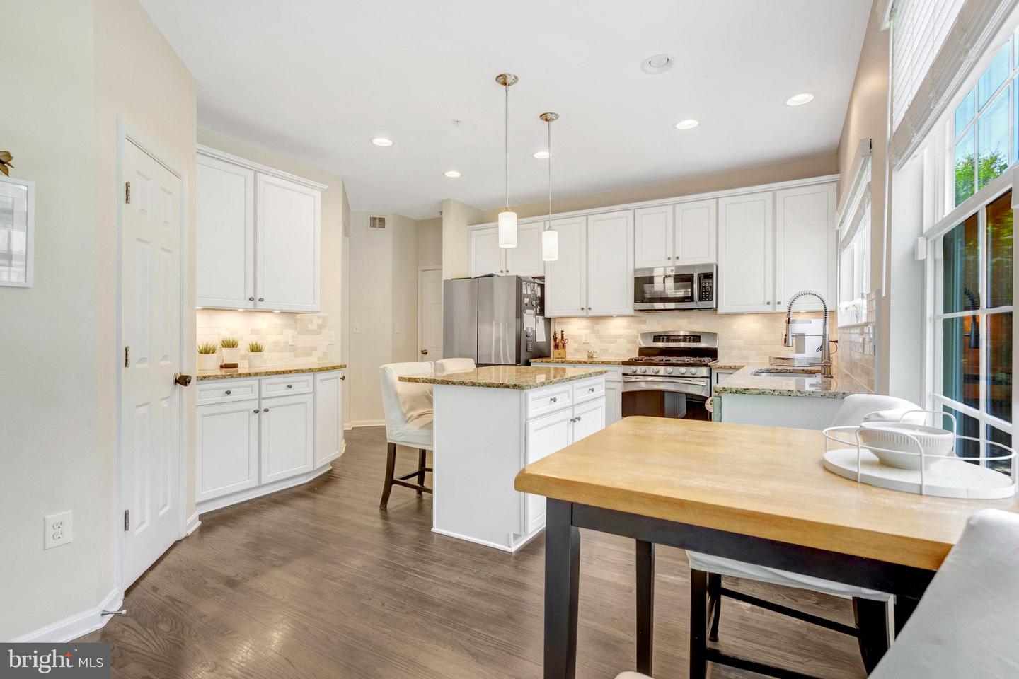 3429 EAGLE RIDGE DR, WOODBRIDGE, Virginia 22191, 4 Bedrooms Bedrooms, ,3 BathroomsBathrooms,Residential,For sale,3429 EAGLE RIDGE DR,VAPW2094770 MLS # VAPW2094770