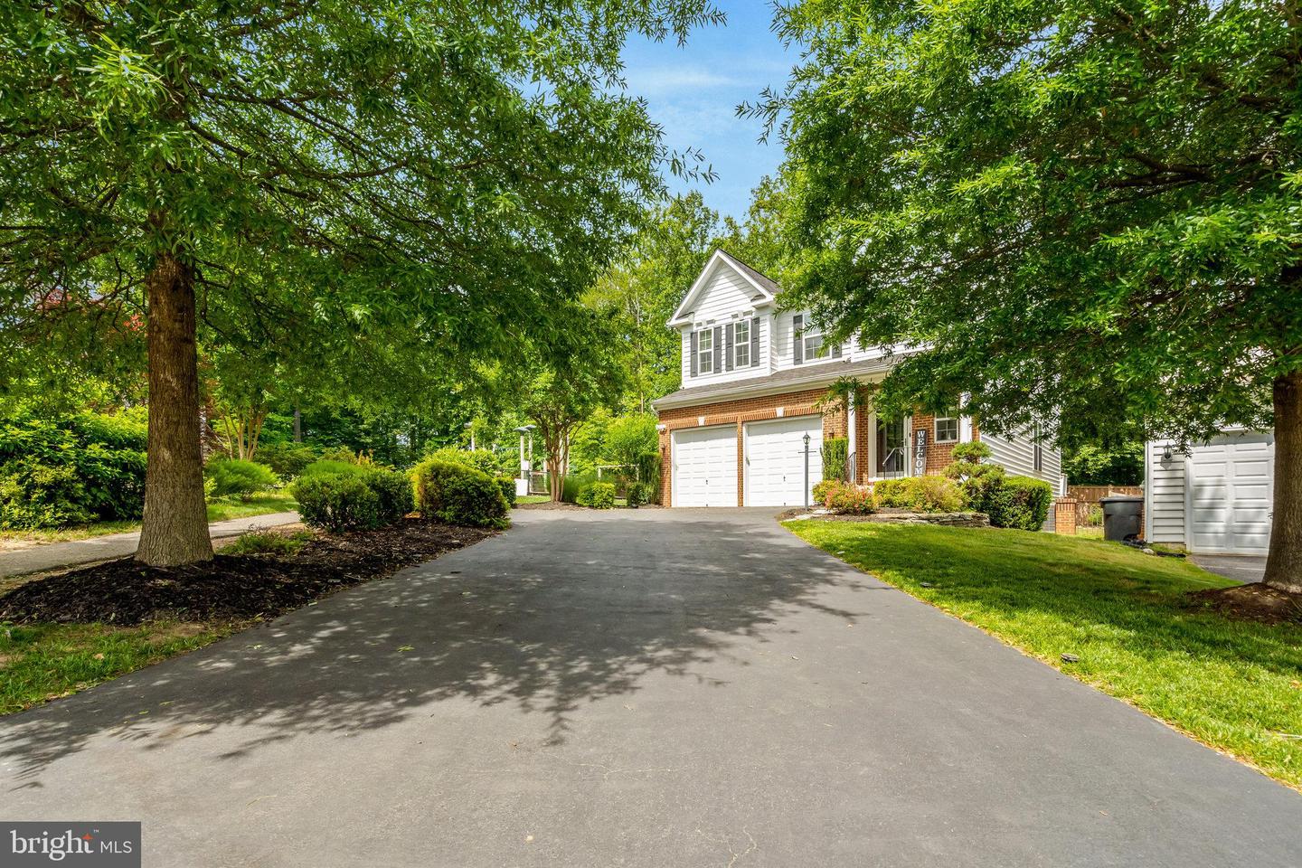3429 EAGLE RIDGE DR, WOODBRIDGE, Virginia 22191, 4 Bedrooms Bedrooms, ,3 BathroomsBathrooms,Residential,For sale,3429 EAGLE RIDGE DR,VAPW2094770 MLS # VAPW2094770