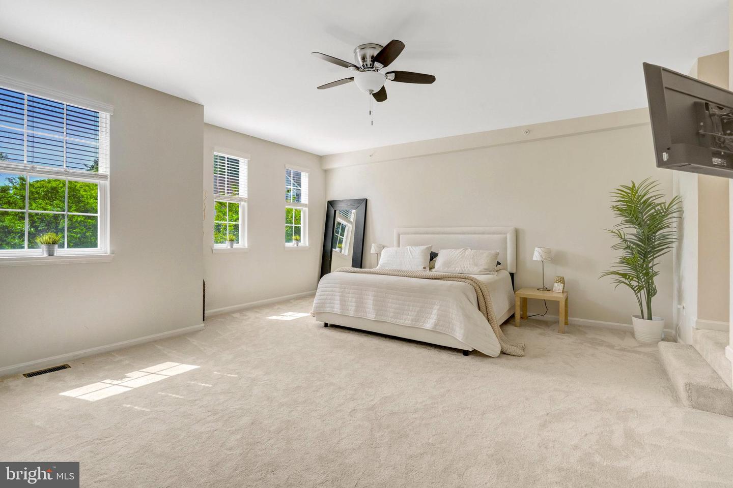 3429 EAGLE RIDGE DR, WOODBRIDGE, Virginia 22191, 4 Bedrooms Bedrooms, ,3 BathroomsBathrooms,Residential,For sale,3429 EAGLE RIDGE DR,VAPW2094770 MLS # VAPW2094770