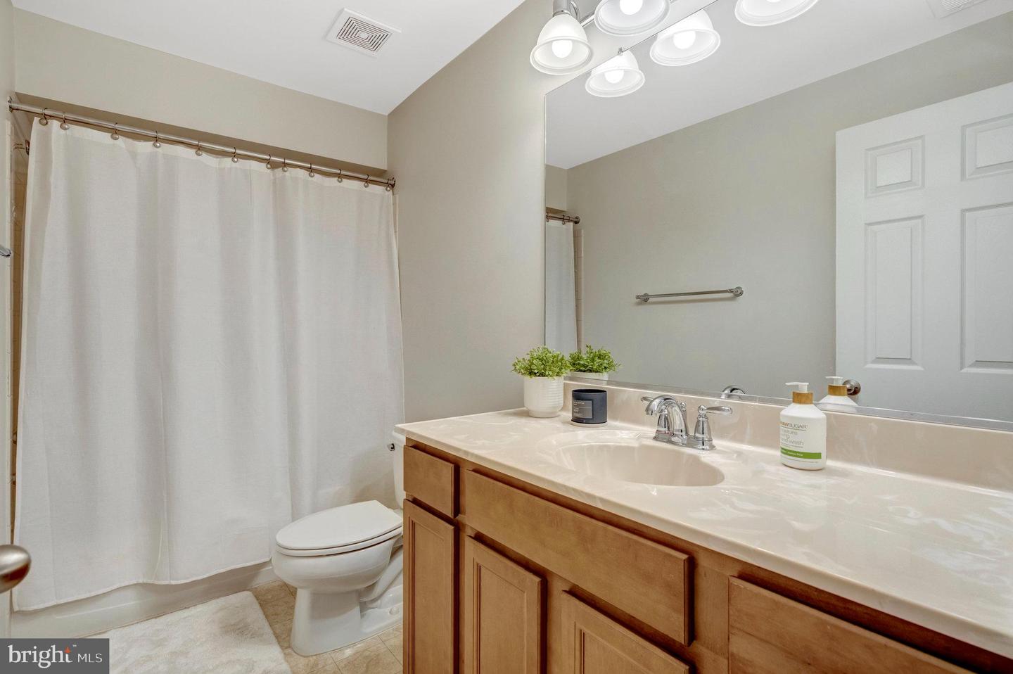 3429 EAGLE RIDGE DR, WOODBRIDGE, Virginia 22191, 4 Bedrooms Bedrooms, ,3 BathroomsBathrooms,Residential,For sale,3429 EAGLE RIDGE DR,VAPW2094770 MLS # VAPW2094770