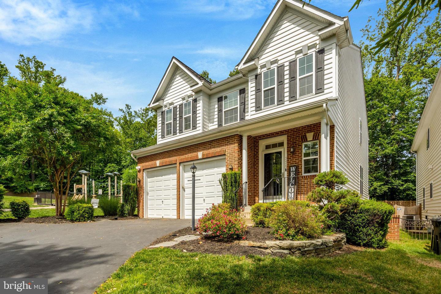 3429 EAGLE RIDGE DR, WOODBRIDGE, Virginia 22191, 4 Bedrooms Bedrooms, ,3 BathroomsBathrooms,Residential,For sale,3429 EAGLE RIDGE DR,VAPW2094770 MLS # VAPW2094770