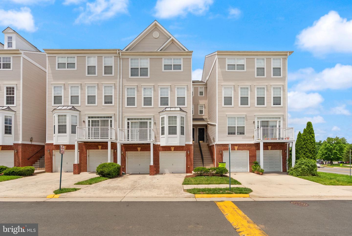 2506 EINSTEIN ST #259, HERNDON, Virginia 20171, 3 Bedrooms Bedrooms, ,2 BathroomsBathrooms,Residential,For sale,2506 EINSTEIN ST #259,VAFX2241138 MLS # VAFX2241138