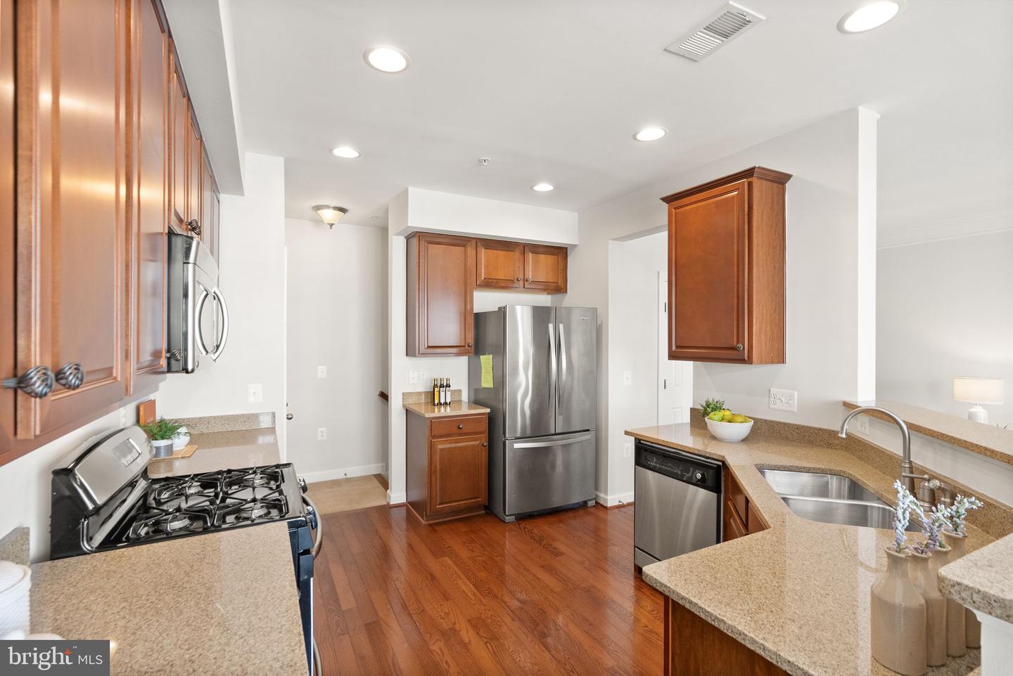 2506 EINSTEIN ST #259, HERNDON, Virginia 20171, 3 Bedrooms Bedrooms, ,2 BathroomsBathrooms,Residential,For sale,2506 EINSTEIN ST #259,VAFX2241138 MLS # VAFX2241138