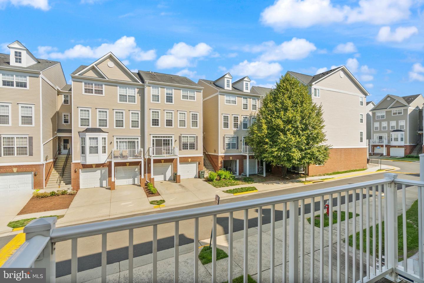 2506 EINSTEIN ST #259, HERNDON, Virginia 20171, 3 Bedrooms Bedrooms, ,2 BathroomsBathrooms,Residential,For sale,2506 EINSTEIN ST #259,VAFX2241138 MLS # VAFX2241138