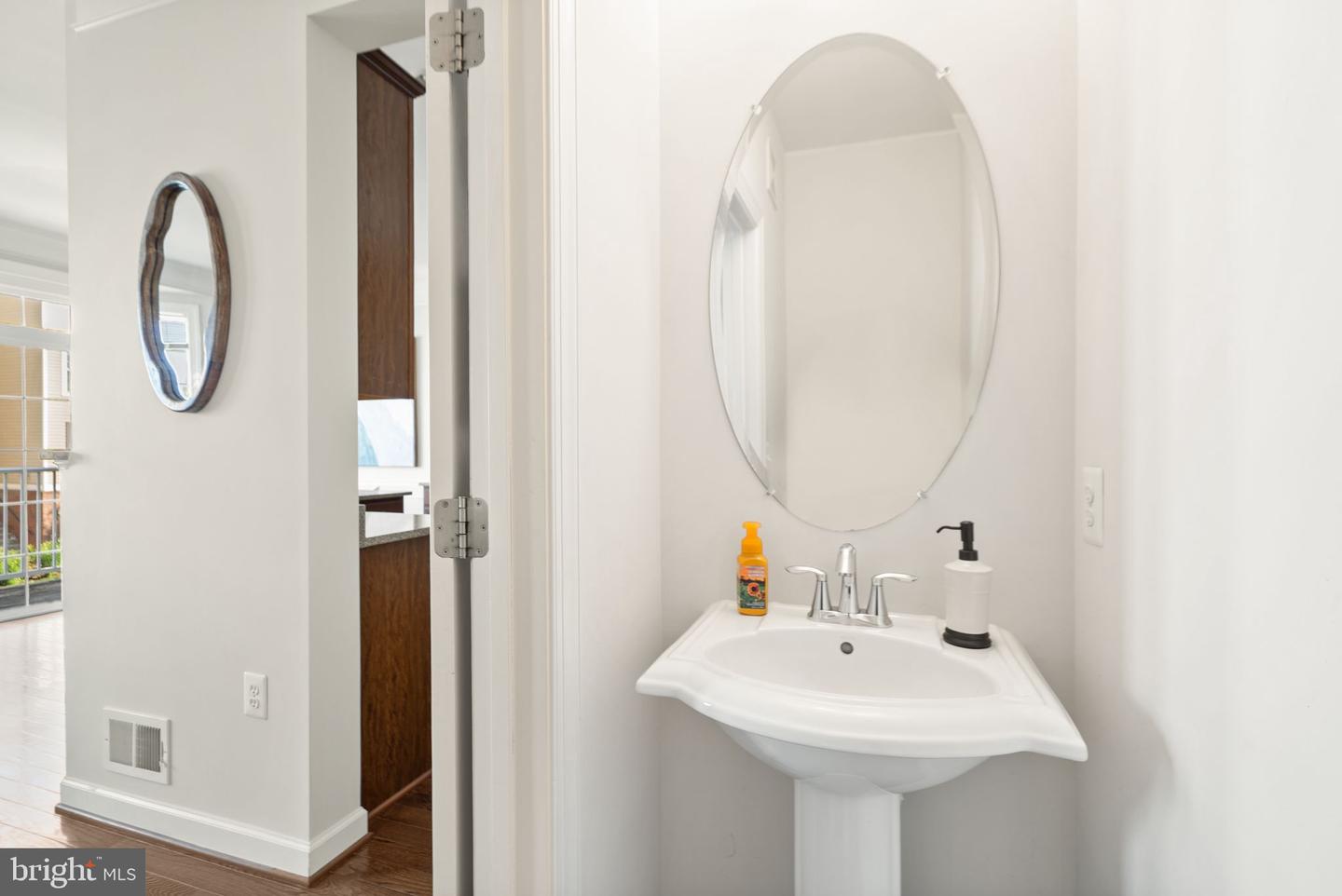 2506 EINSTEIN ST #259, HERNDON, Virginia 20171, 3 Bedrooms Bedrooms, ,2 BathroomsBathrooms,Residential,For sale,2506 EINSTEIN ST #259,VAFX2241138 MLS # VAFX2241138