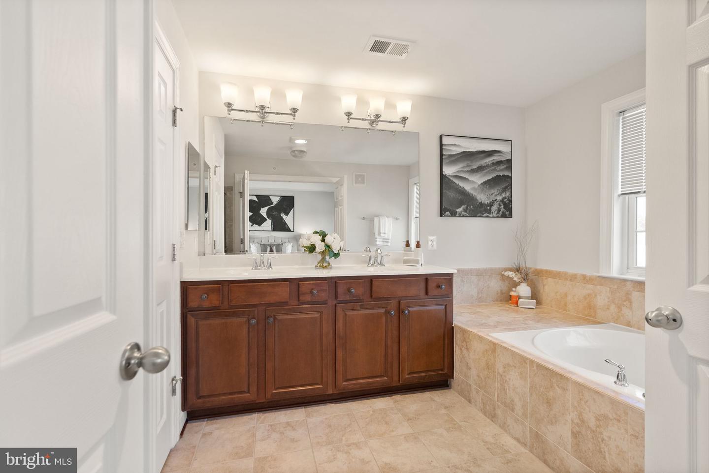 2506 EINSTEIN ST #259, HERNDON, Virginia 20171, 3 Bedrooms Bedrooms, ,2 BathroomsBathrooms,Residential,For sale,2506 EINSTEIN ST #259,VAFX2241138 MLS # VAFX2241138