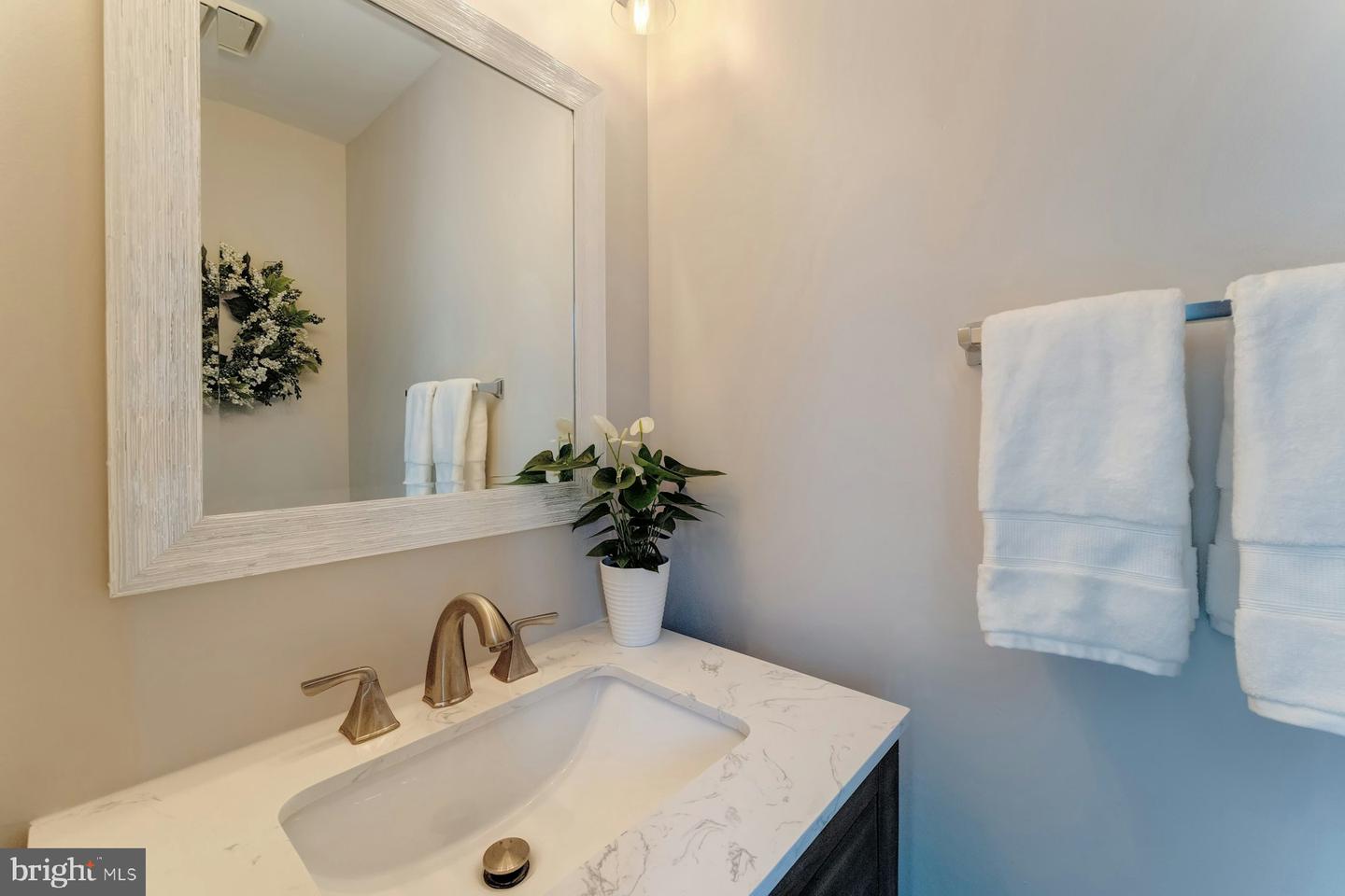129 NOTTOWAY ST SE, LEESBURG, Virginia 20175, 3 Bedrooms Bedrooms, ,3 BathroomsBathrooms,Residential,For sale,129 NOTTOWAY ST SE,VALO2096624 MLS # VALO2096624