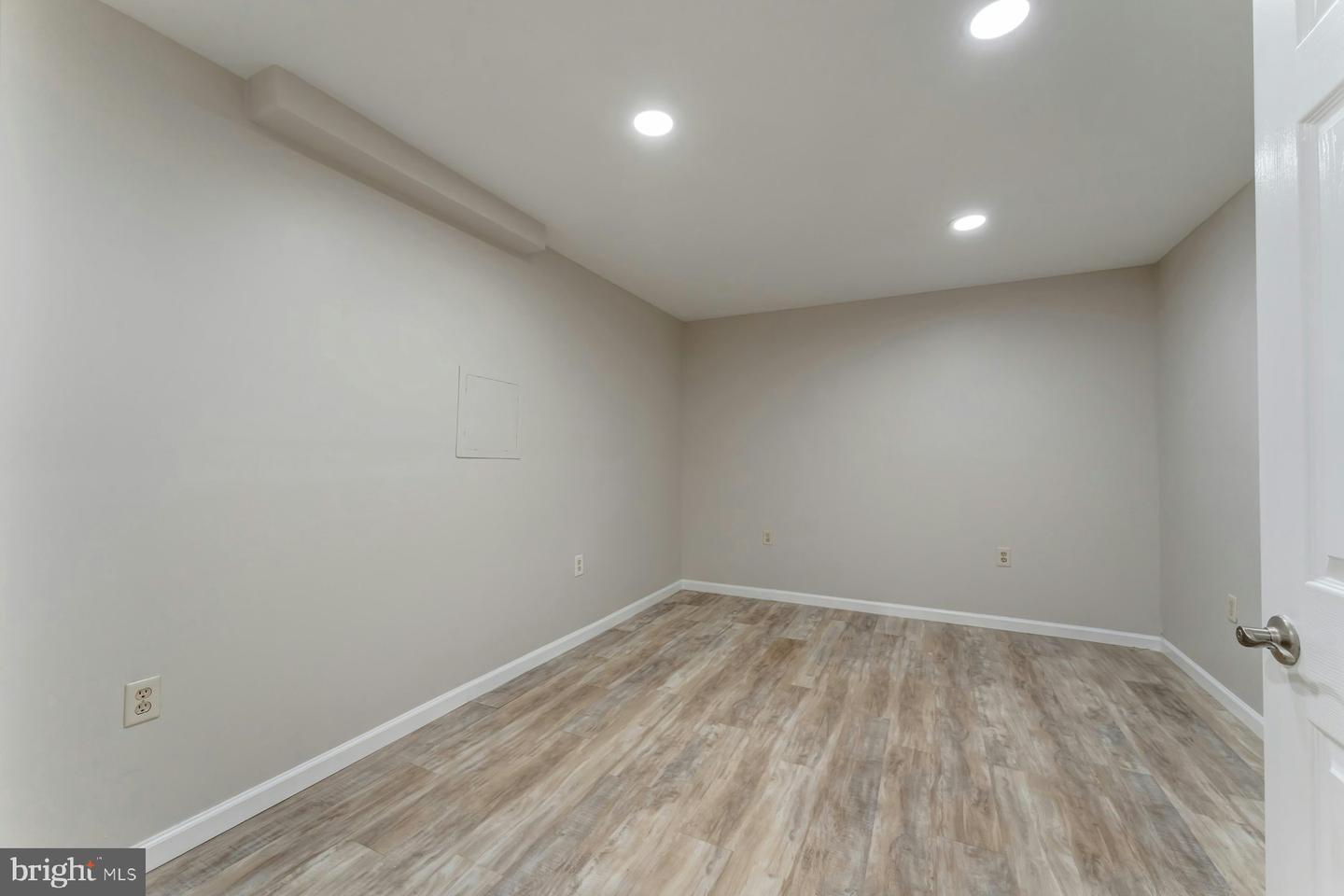 129 NOTTOWAY ST SE, LEESBURG, Virginia 20175, 3 Bedrooms Bedrooms, ,3 BathroomsBathrooms,Residential,For sale,129 NOTTOWAY ST SE,VALO2096624 MLS # VALO2096624