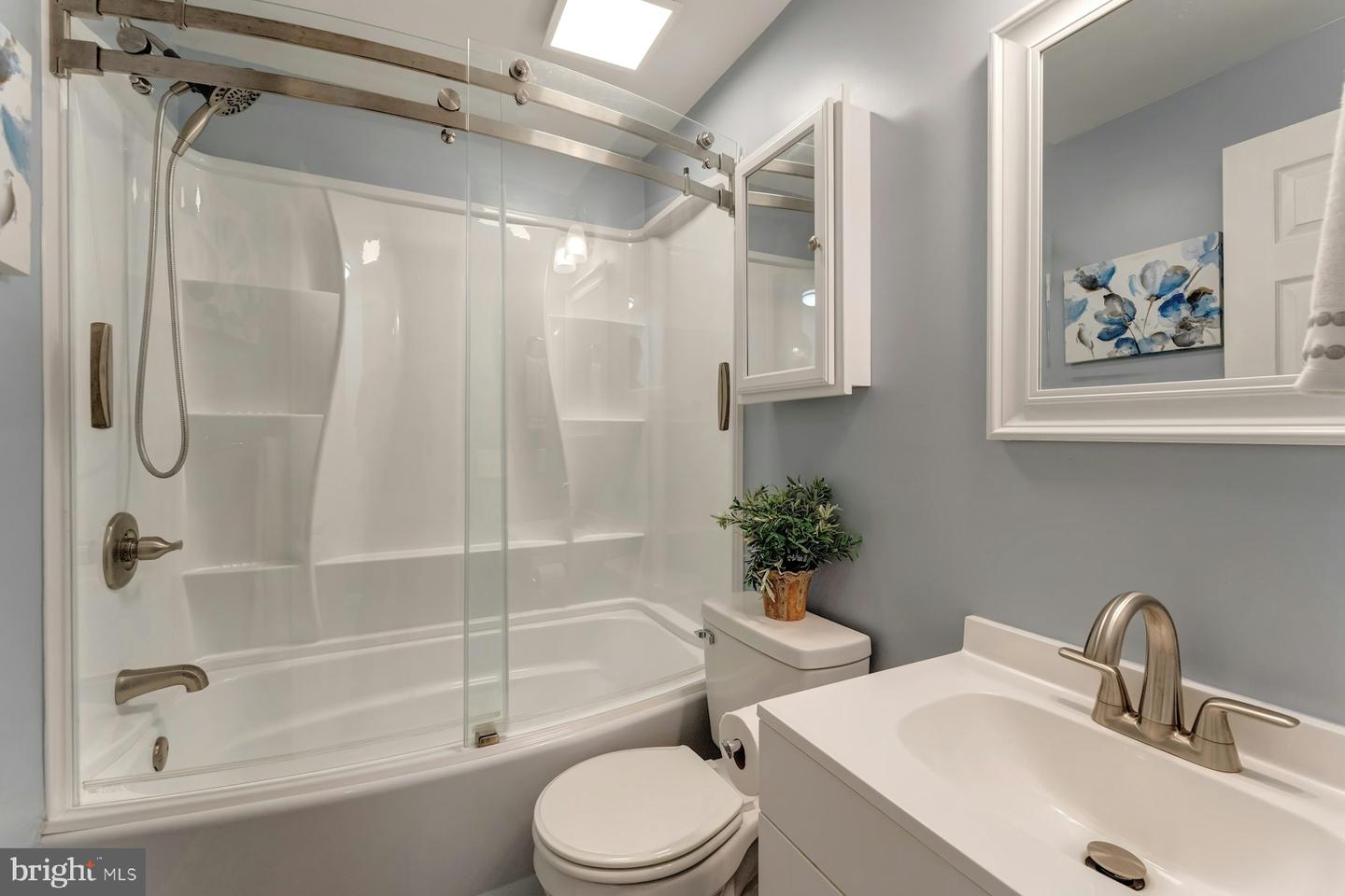 129 NOTTOWAY ST SE, LEESBURG, Virginia 20175, 3 Bedrooms Bedrooms, ,3 BathroomsBathrooms,Residential,For sale,129 NOTTOWAY ST SE,VALO2096624 MLS # VALO2096624