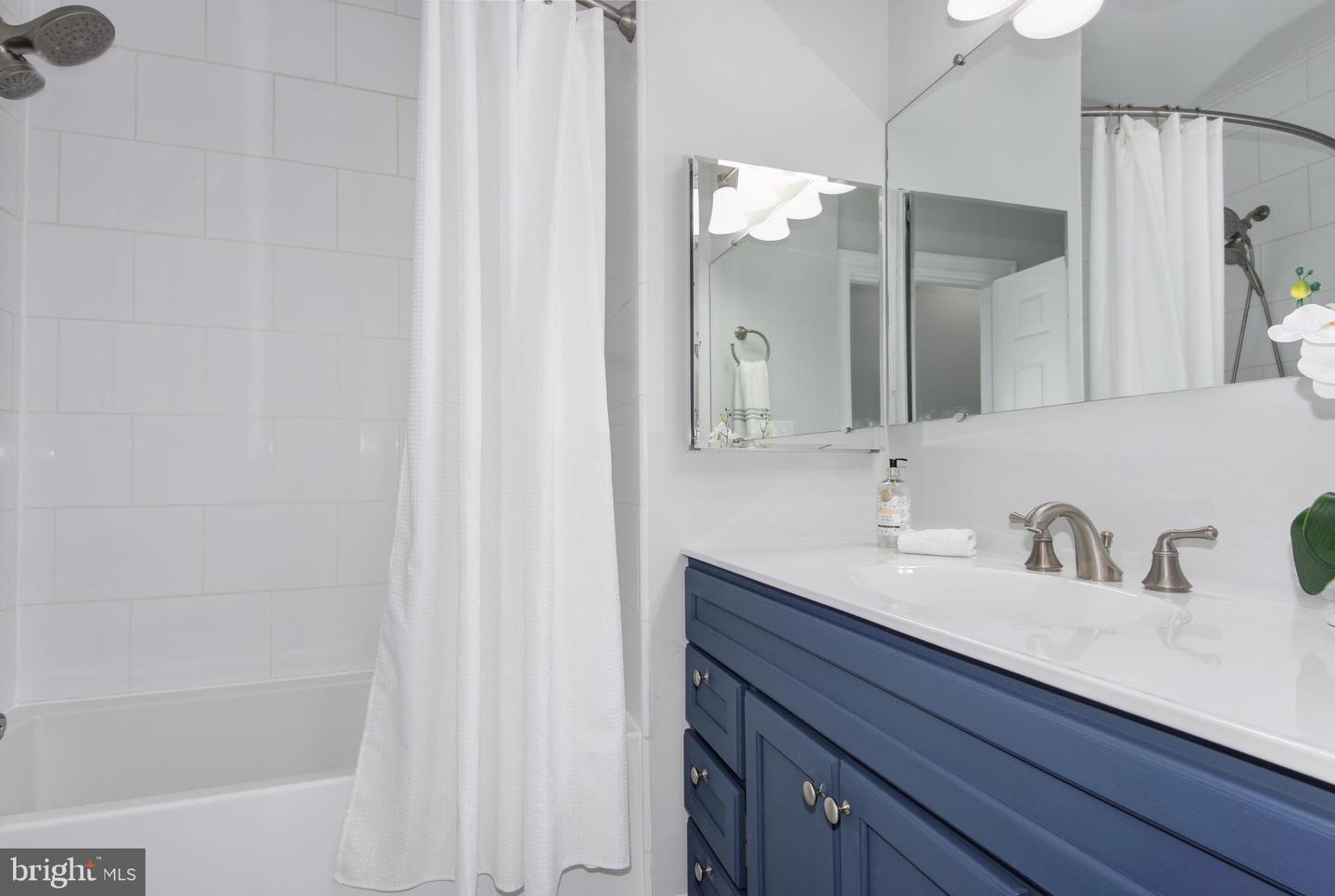 644 5TH ST NE, WASHINGTON, District Of Columbia 20002, 3 Bedrooms Bedrooms, ,2 BathroomsBathrooms,Residential,For sale,644 5TH ST NE,DCDC2201152 MLS # DCDC2201152