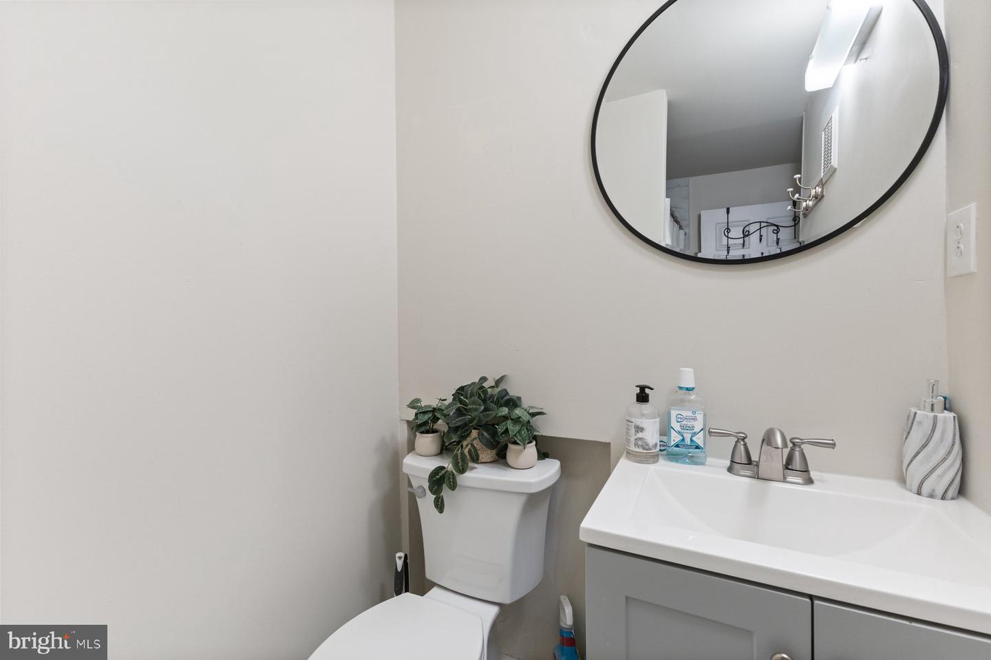 5410 RIVERBOAT WAY, FAIRFAX, Virginia 22032, 3 Bedrooms Bedrooms, ,3 BathroomsBathrooms,Residential,For sale,5410 RIVERBOAT WAY,VAFX2241900 MLS # VAFX2241900