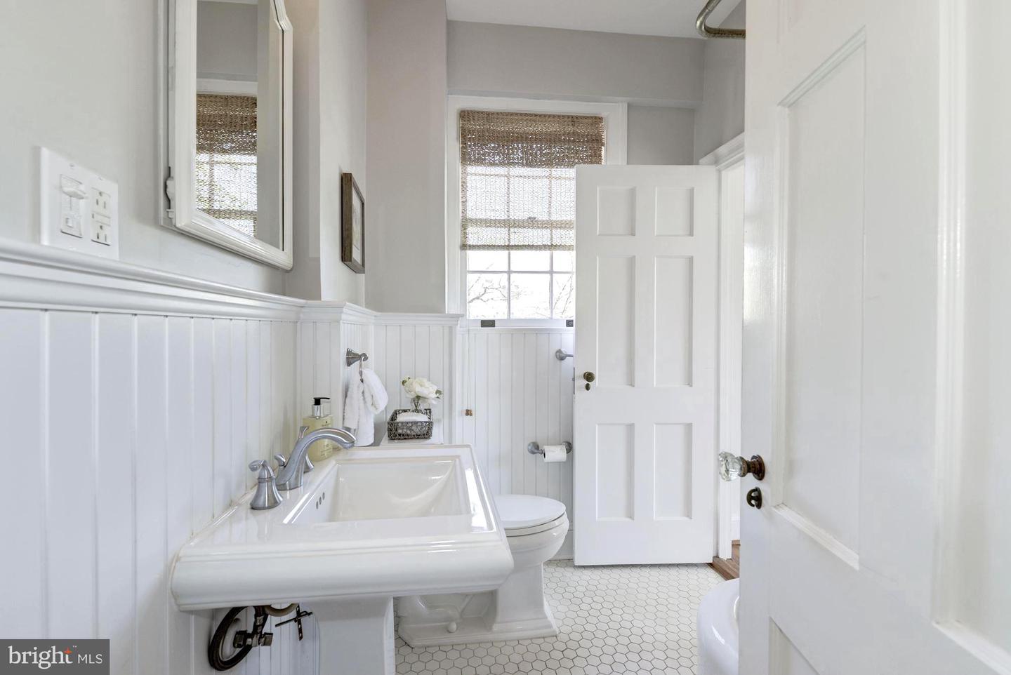3900 CONNECTICUT AVE NW #404F, WASHINGTON, District Of Columbia 20008, 1 Bedroom Bedrooms, ,1 BathroomBathrooms,Residential,For sale,3900 CONNECTICUT AVE NW #404F,DCDC2201468 MLS # DCDC2201468