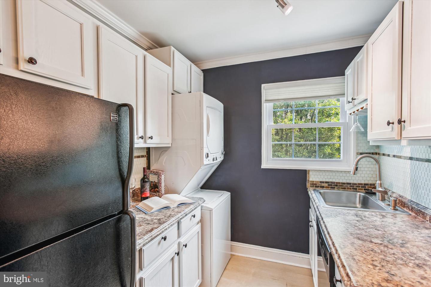 2237 FARRINGTON AVE #301, ALEXANDRIA, Virginia 22303, 1 Bedroom Bedrooms, ,1 BathroomBathrooms,Residential,For sale,2237 FARRINGTON AVE #301,VAFX2242302 MLS # VAFX2242302