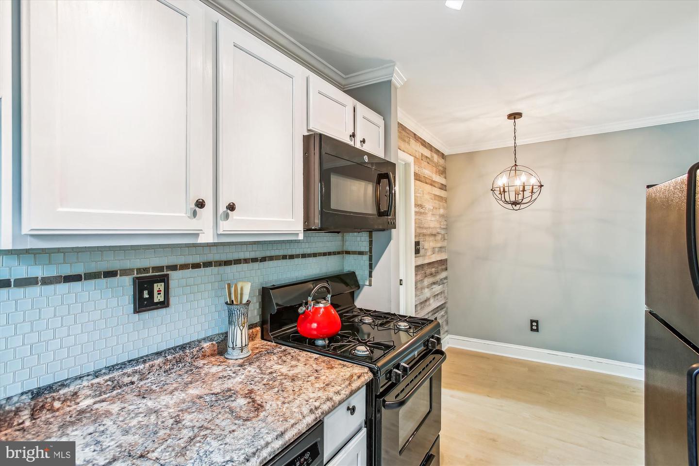 2237 FARRINGTON AVE #301, ALEXANDRIA, Virginia 22303, 1 Bedroom Bedrooms, ,1 BathroomBathrooms,Residential,For sale,2237 FARRINGTON AVE #301,VAFX2242302 MLS # VAFX2242302