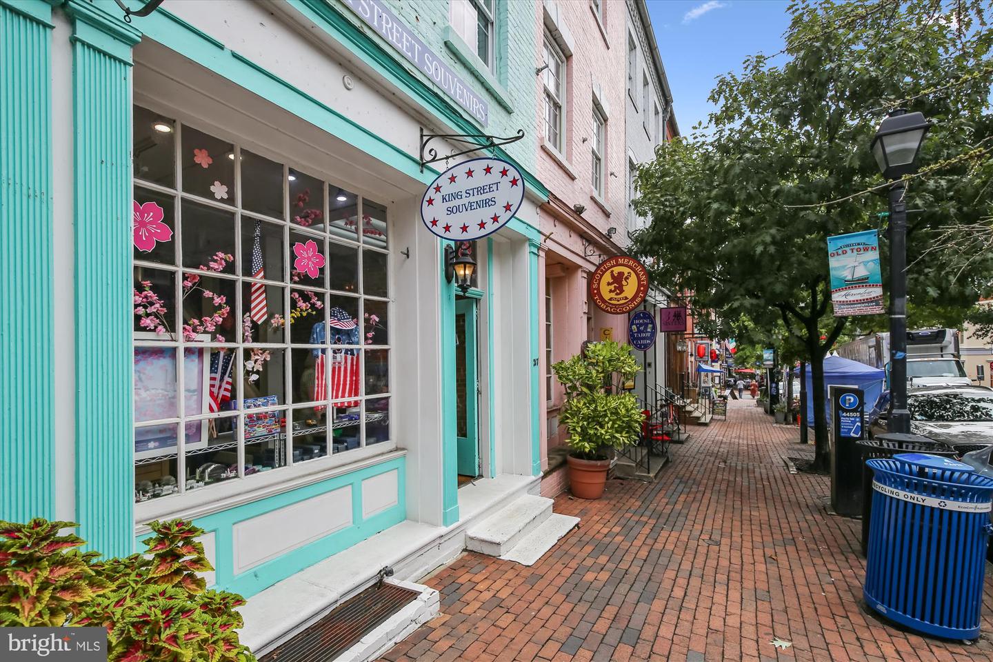 2237 FARRINGTON AVE #301, ALEXANDRIA, Virginia 22303, 1 Bedroom Bedrooms, ,1 BathroomBathrooms,Residential,For sale,2237 FARRINGTON AVE #301,VAFX2242302 MLS # VAFX2242302