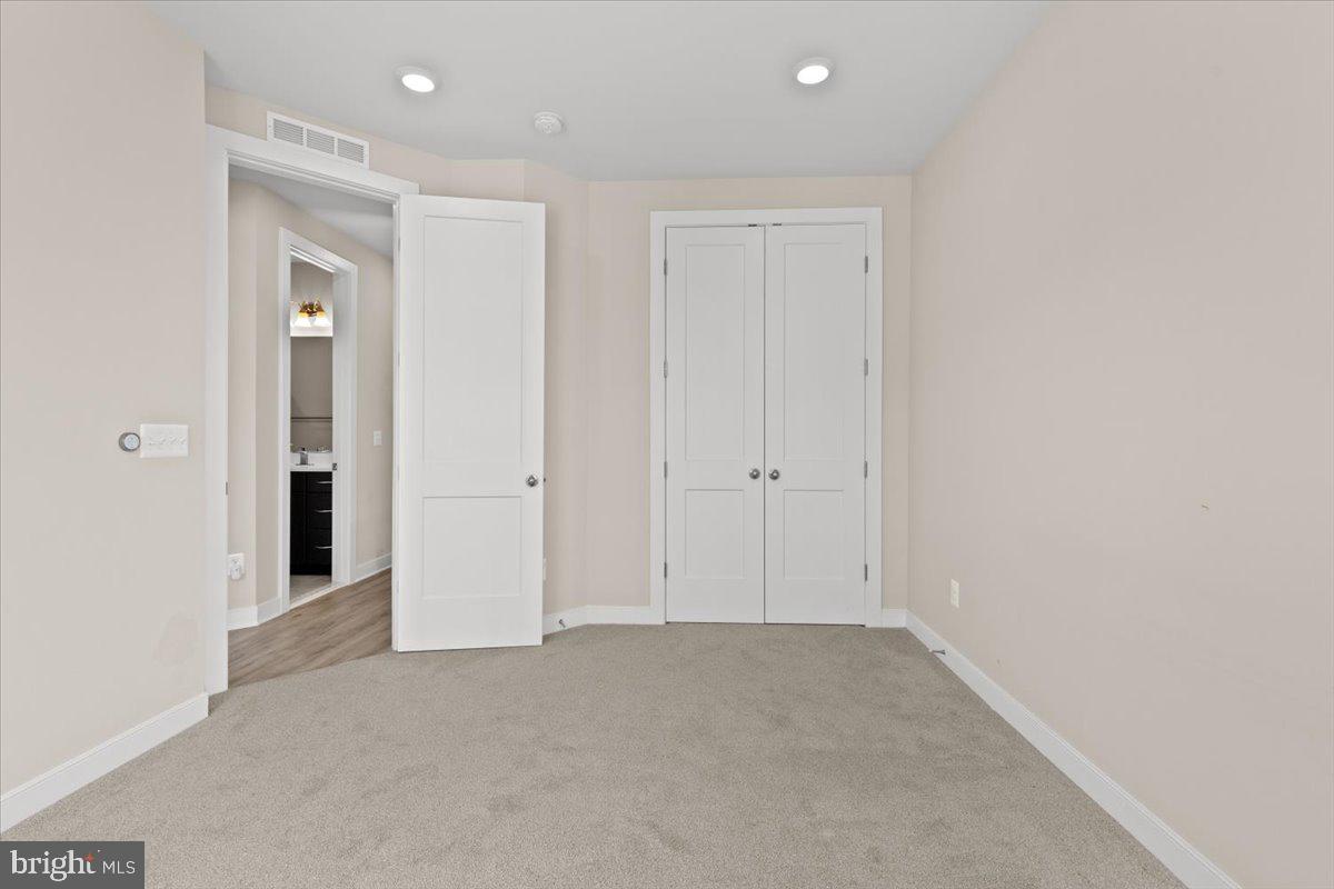 42995 LOST FARM TER, LEESBURG, Virginia 20175, 4 Bedrooms Bedrooms, ,4 BathroomsBathrooms,Residential,For sale,42995 LOST FARM TER,VALO2097406 MLS # VALO2097406