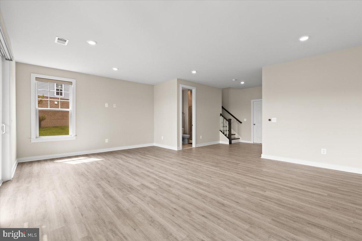42995 LOST FARM TER, LEESBURG, Virginia 20175, 4 Bedrooms Bedrooms, ,4 BathroomsBathrooms,Residential,For sale,42995 LOST FARM TER,VALO2097406 MLS # VALO2097406