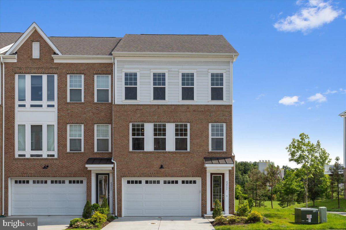 42995 LOST FARM TER, LEESBURG, Virginia 20175, 4 Bedrooms Bedrooms, ,4 BathroomsBathrooms,Residential,For sale,42995 LOST FARM TER,VALO2097406 MLS # VALO2097406