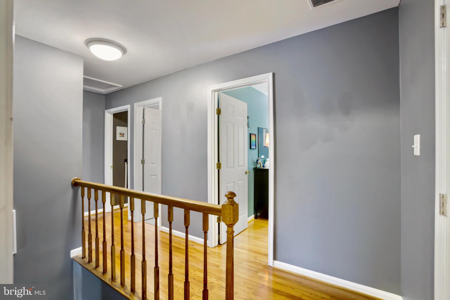 8518 CHASE GLEN CIR, FAIRFAX STATION, Virginia 22039, 5 Bedrooms Bedrooms, ,3 BathroomsBathrooms,Residential,For sale,8518 CHASE GLEN CIR,VAFX2242702 MLS # VAFX2242702