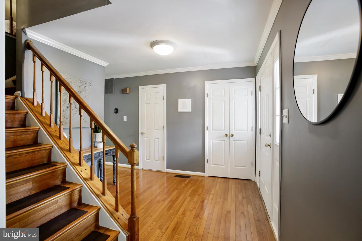 8518 CHASE GLEN CIR, FAIRFAX STATION, Virginia 22039, 5 Bedrooms Bedrooms, ,3 BathroomsBathrooms,Residential,For sale,8518 CHASE GLEN CIR,VAFX2242702 MLS # VAFX2242702