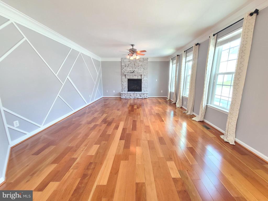 9423 RESERVOIR RD, FREDERICKSBURG, Virginia 22407, 4 Bedrooms Bedrooms, ,3 BathroomsBathrooms,Residential,9423 RESERVOIR RD,VASP2033612 MLS # VASP2033612