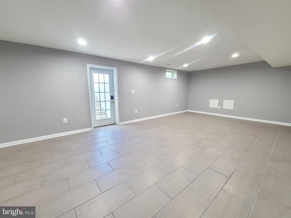 9423 RESERVOIR RD, FREDERICKSBURG, Virginia 22407, 4 Bedrooms Bedrooms, ,3 BathroomsBathrooms,Residential,9423 RESERVOIR RD,VASP2033612 MLS # VASP2033612