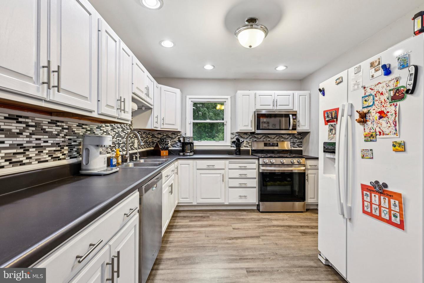 13616 KERRYDALE RD, WOODBRIDGE, Virginia 22193, 5 Bedrooms Bedrooms, ,2 BathroomsBathrooms,Residential,For sale,13616 KERRYDALE RD,VAPW2095452 MLS # VAPW2095452