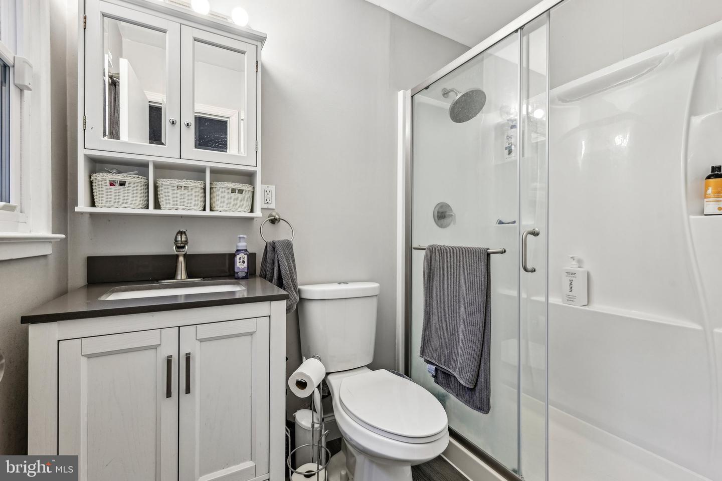 13616 KERRYDALE RD, WOODBRIDGE, Virginia 22193, 5 Bedrooms Bedrooms, ,2 BathroomsBathrooms,Residential,For sale,13616 KERRYDALE RD,VAPW2095452 MLS # VAPW2095452