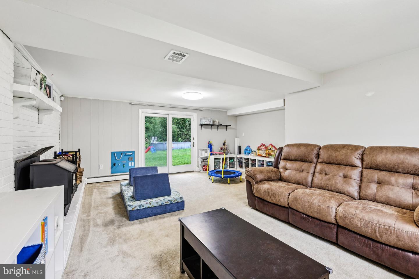 13616 KERRYDALE RD, WOODBRIDGE, Virginia 22193, 5 Bedrooms Bedrooms, ,2 BathroomsBathrooms,Residential,For sale,13616 KERRYDALE RD,VAPW2095452 MLS # VAPW2095452
