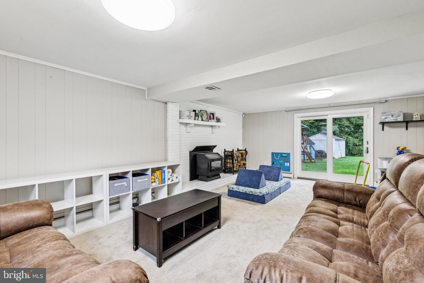 13616 KERRYDALE RD, WOODBRIDGE, Virginia 22193, 5 Bedrooms Bedrooms, ,2 BathroomsBathrooms,Residential,For sale,13616 KERRYDALE RD,VAPW2095452 MLS # VAPW2095452