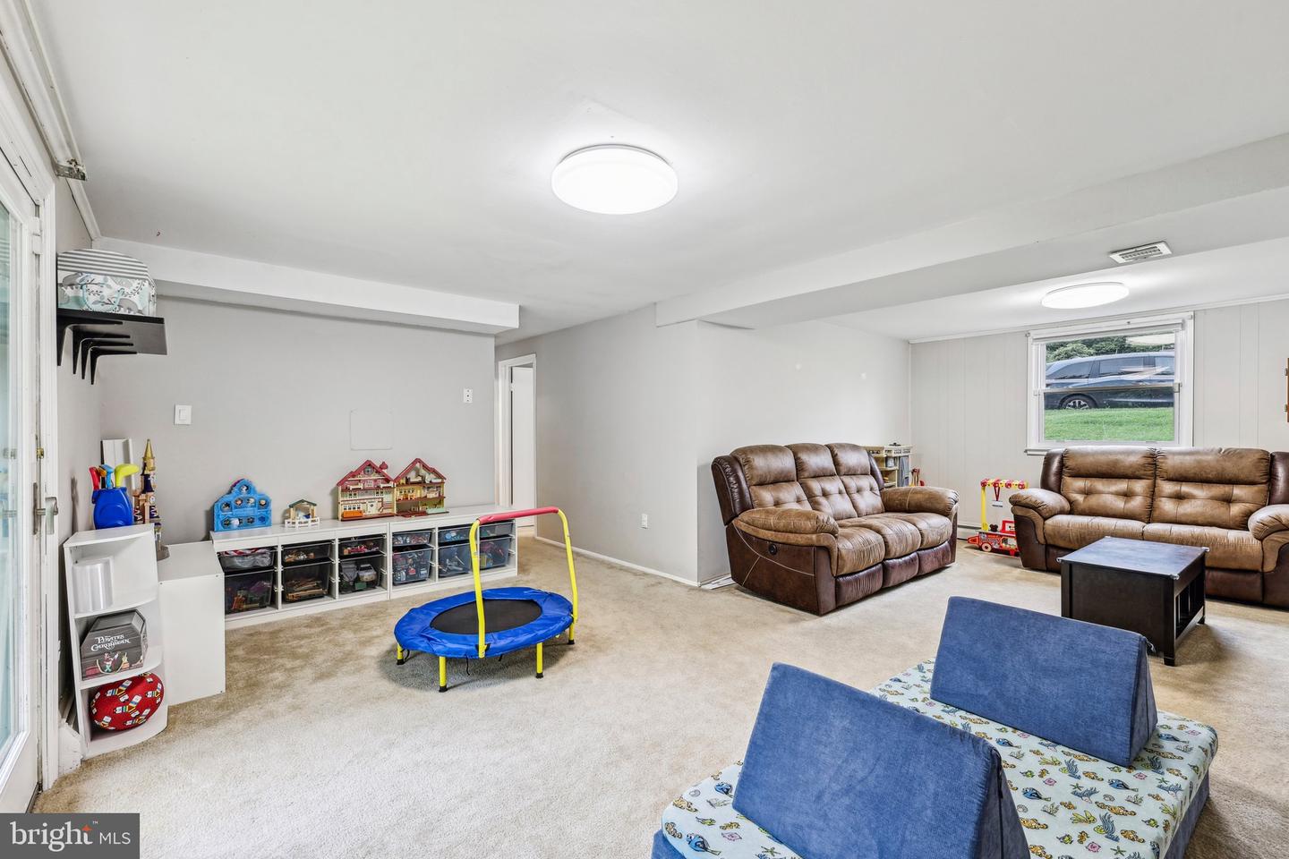 13616 KERRYDALE RD, WOODBRIDGE, Virginia 22193, 5 Bedrooms Bedrooms, ,2 BathroomsBathrooms,Residential,For sale,13616 KERRYDALE RD,VAPW2095452 MLS # VAPW2095452