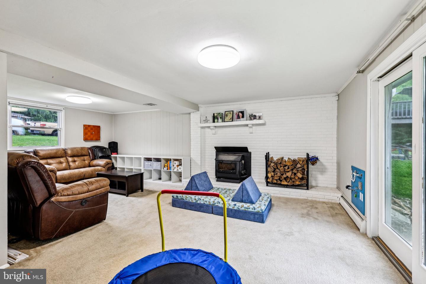 13616 KERRYDALE RD, WOODBRIDGE, Virginia 22193, 5 Bedrooms Bedrooms, ,2 BathroomsBathrooms,Residential,For sale,13616 KERRYDALE RD,VAPW2095452 MLS # VAPW2095452