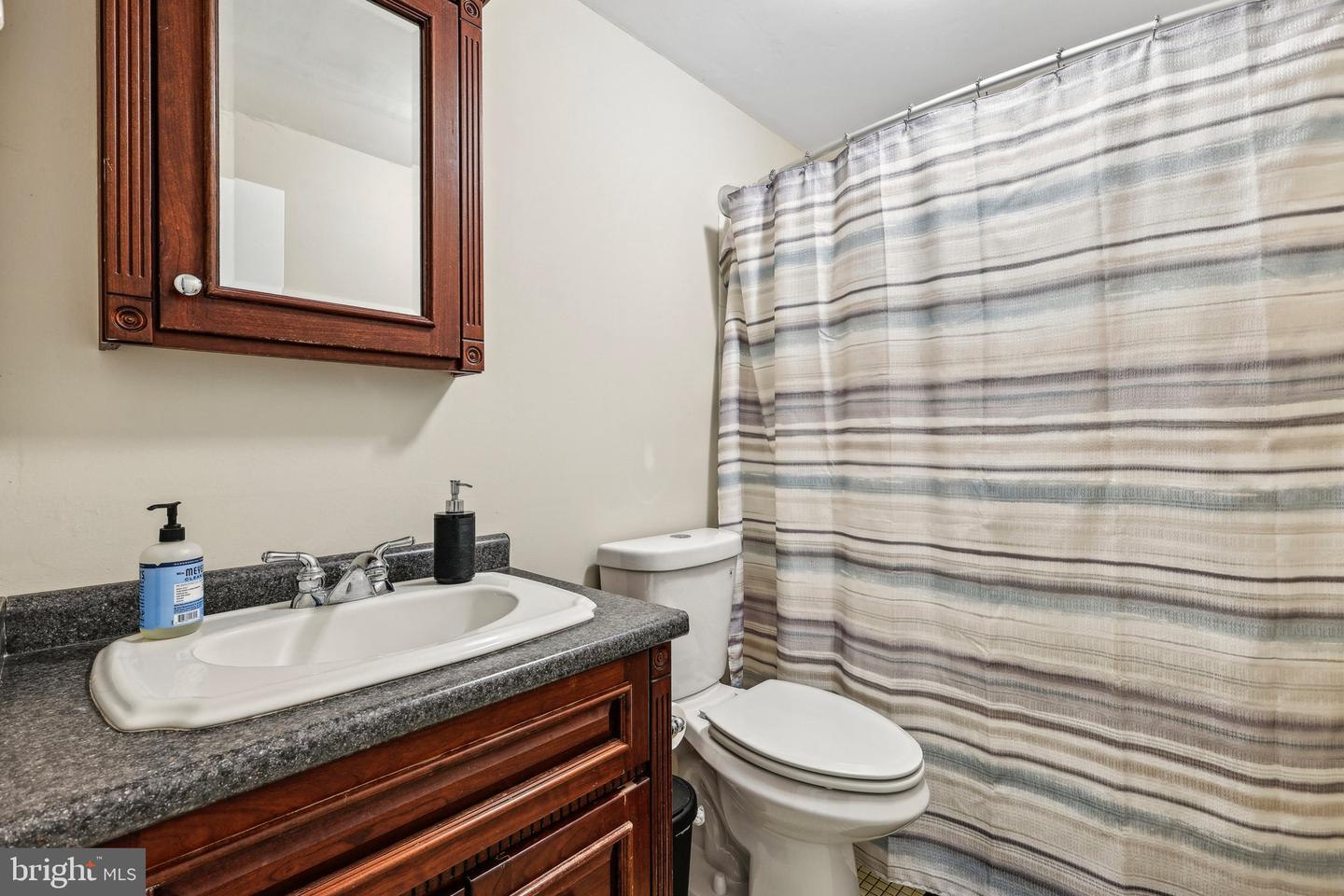 13616 KERRYDALE RD, WOODBRIDGE, Virginia 22193, 5 Bedrooms Bedrooms, ,2 BathroomsBathrooms,Residential,For sale,13616 KERRYDALE RD,VAPW2095452 MLS # VAPW2095452