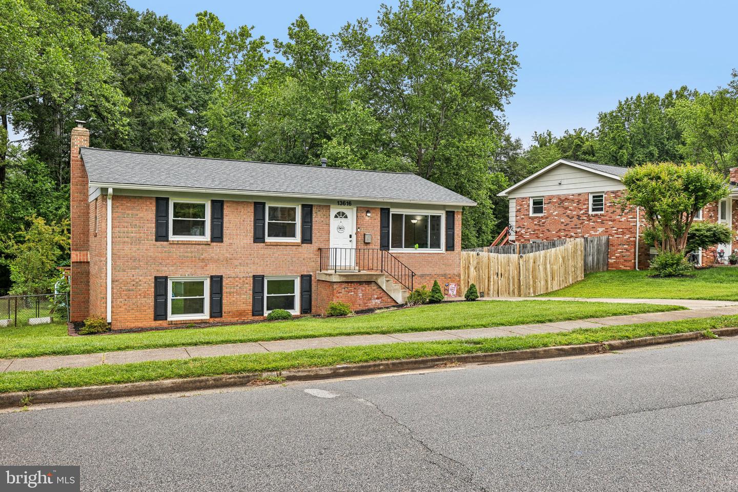 13616 KERRYDALE RD, WOODBRIDGE, Virginia 22193, 5 Bedrooms Bedrooms, ,2 BathroomsBathrooms,Residential,For sale,13616 KERRYDALE RD,VAPW2095452 MLS # VAPW2095452