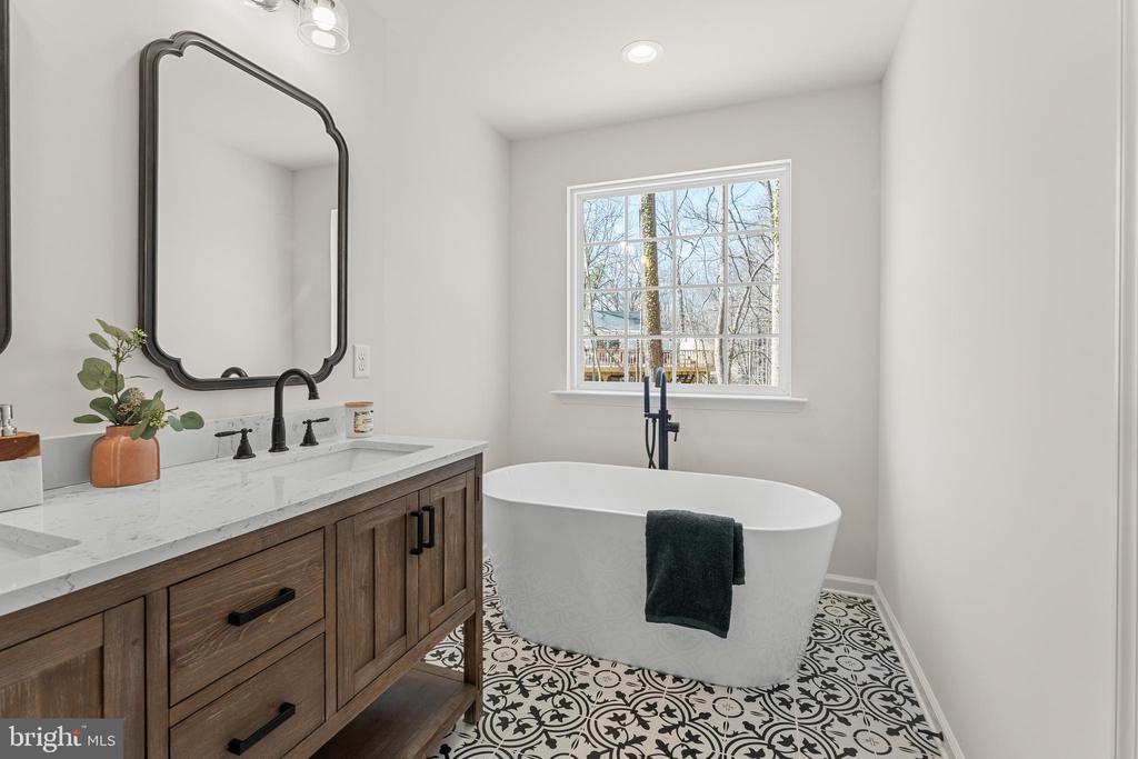 529 ST MARYS AVE, MINERAL, Virginia 23117, 5 Bedrooms Bedrooms, ,3 BathroomsBathrooms,Residential,529 ST MARYS AVE,VALA2007996 MLS # VALA2007996