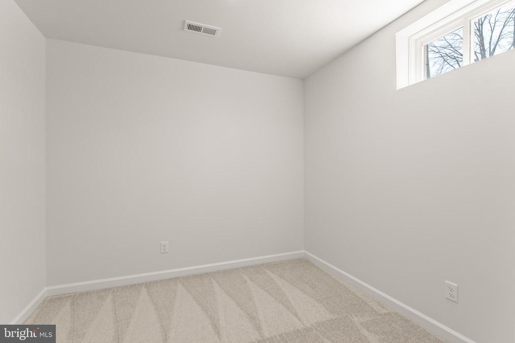 529 ST MARYS AVE, MINERAL, Virginia 23117, 5 Bedrooms Bedrooms, ,3 BathroomsBathrooms,Residential,529 ST MARYS AVE,VALA2007996 MLS # VALA2007996