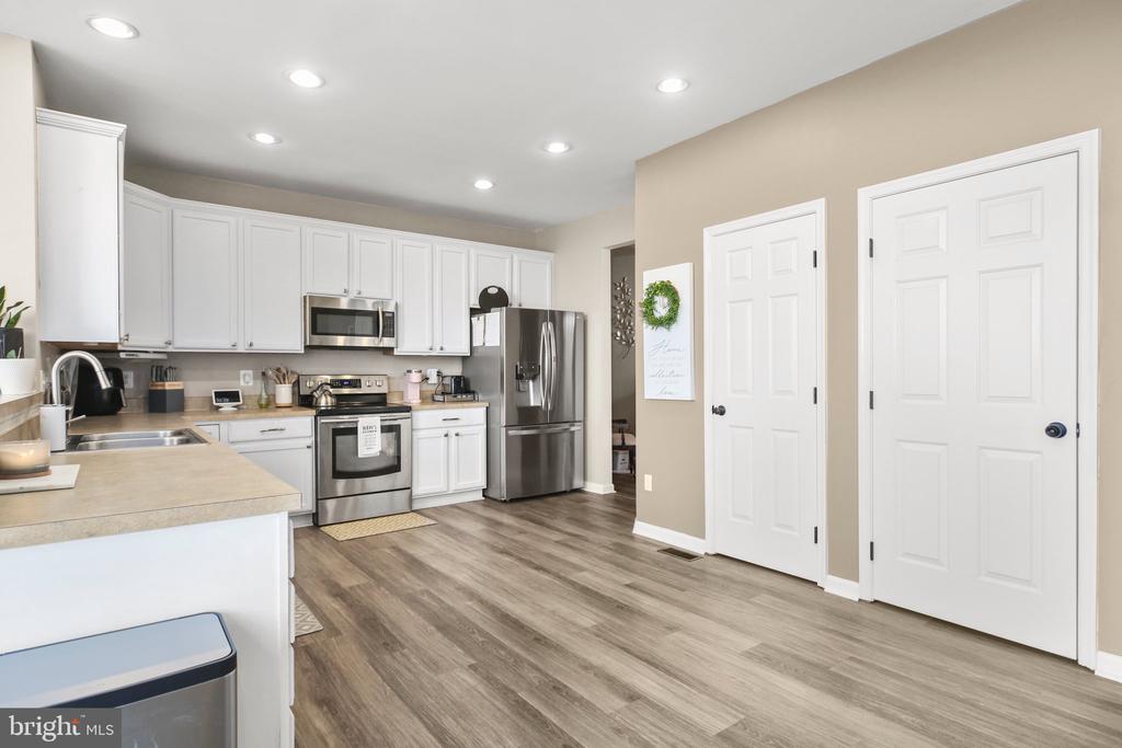 5233 WINDBREAK DR, FREDERICKSBURG, Virginia 22407, 4 Bedrooms Bedrooms, ,2 BathroomsBathrooms,Residential,5233 WINDBREAK DR,VASP2033776 MLS # VASP2033776