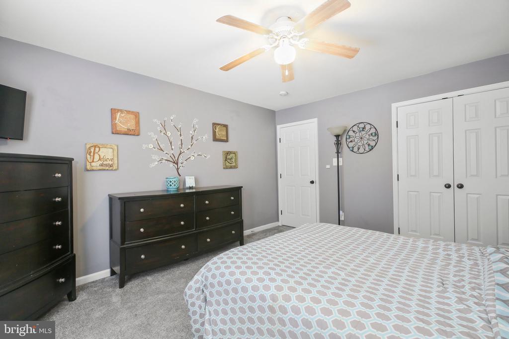 5233 WINDBREAK DR, FREDERICKSBURG, Virginia 22407, 4 Bedrooms Bedrooms, ,2 BathroomsBathrooms,Residential,5233 WINDBREAK DR,VASP2033776 MLS # VASP2033776