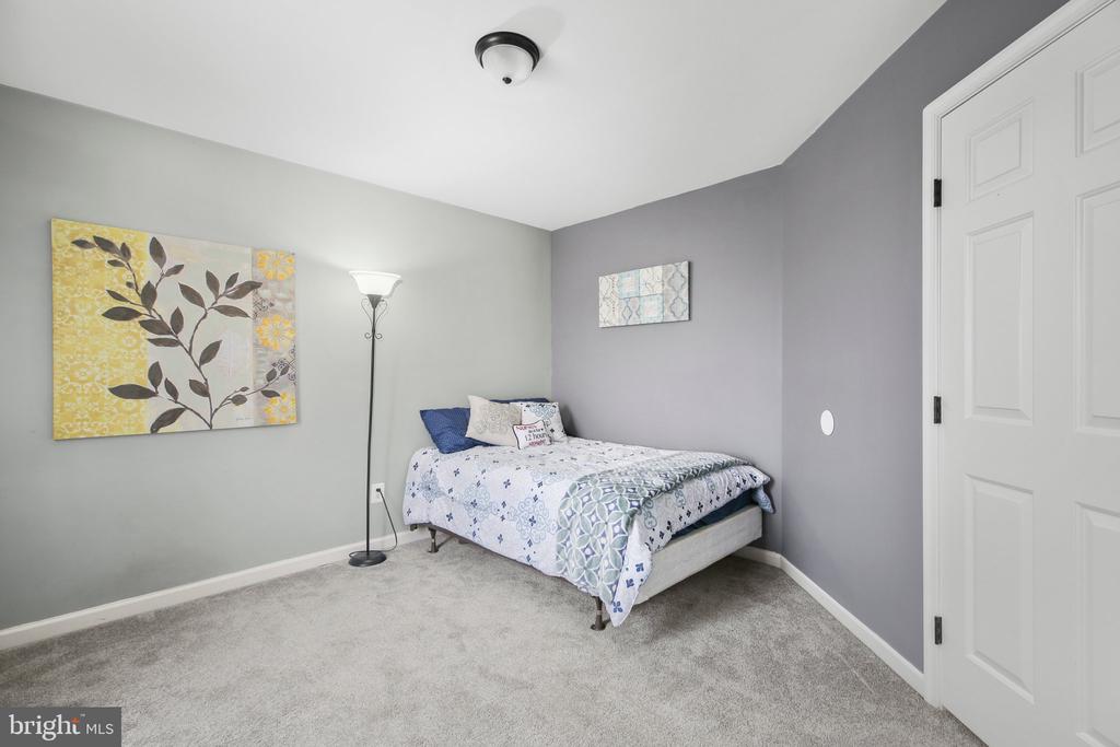 5233 WINDBREAK DR, FREDERICKSBURG, Virginia 22407, 4 Bedrooms Bedrooms, ,2 BathroomsBathrooms,Residential,5233 WINDBREAK DR,VASP2033776 MLS # VASP2033776
