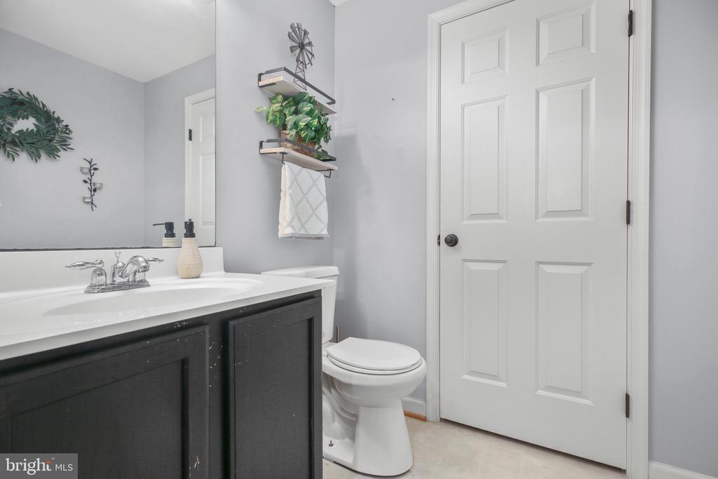 5233 WINDBREAK DR, FREDERICKSBURG, Virginia 22407, 4 Bedrooms Bedrooms, ,2 BathroomsBathrooms,Residential,5233 WINDBREAK DR,VASP2033776 MLS # VASP2033776