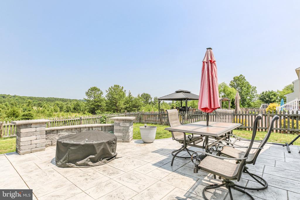 5233 WINDBREAK DR, FREDERICKSBURG, Virginia 22407, 4 Bedrooms Bedrooms, ,2 BathroomsBathrooms,Residential,5233 WINDBREAK DR,VASP2033776 MLS # VASP2033776