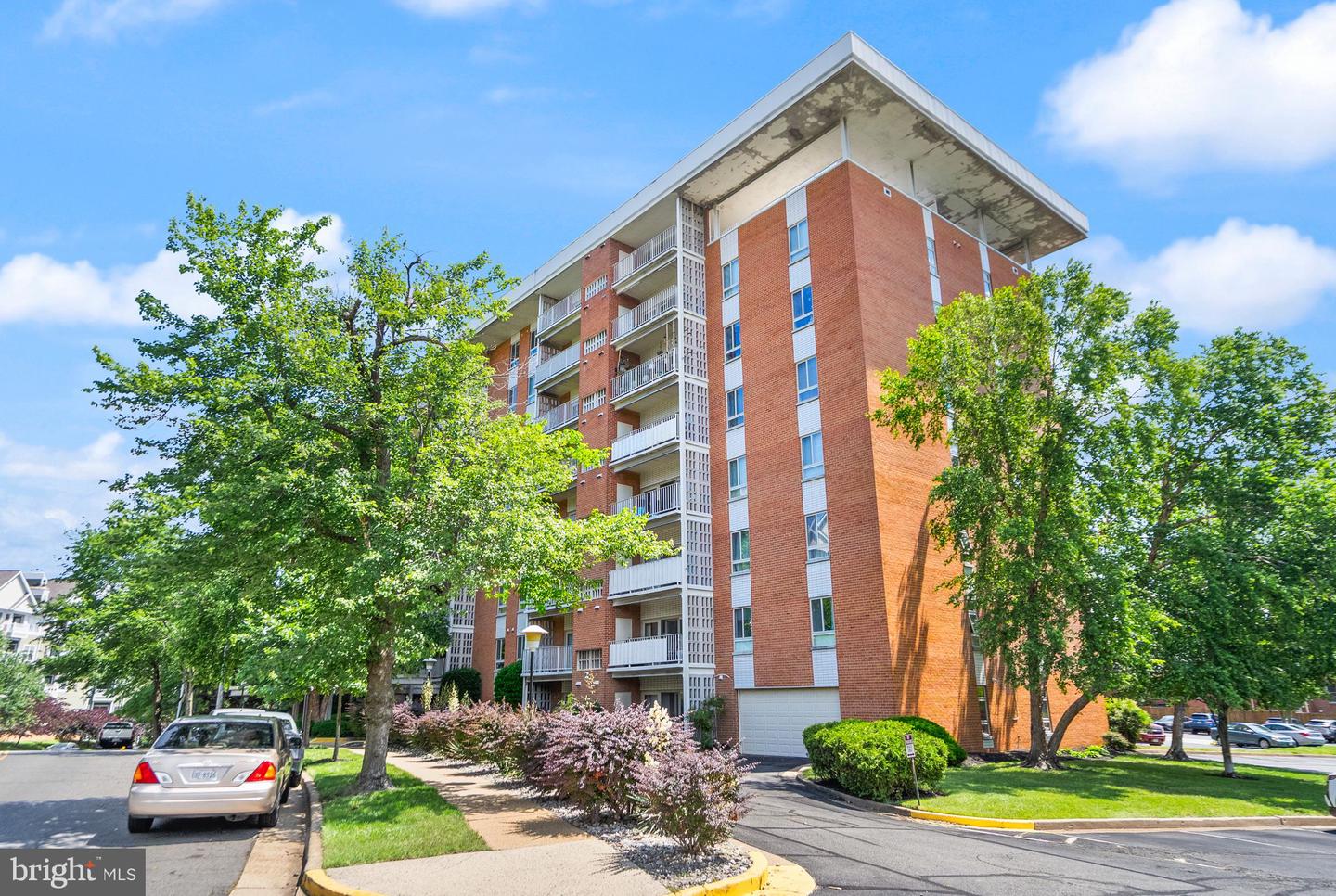 5250 VALLEY FORGE DR #108, ALEXANDRIA, Virginia 22304, 2 Bedrooms Bedrooms, ,2 BathroomsBathrooms,Residential,For sale,5250 VALLEY FORGE DR #108,VAAX2045672 MLS # VAAX2045672